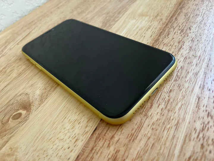 Apple iPhone 11 Yellow 64GB (TracFone) A2111 image 4