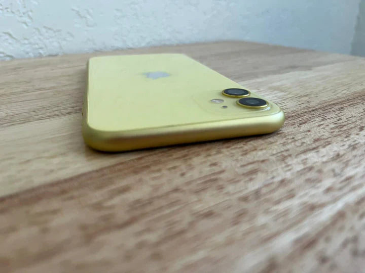 Apple iPhone 11 Yellow 64GB (TracFone) A2111 image 8