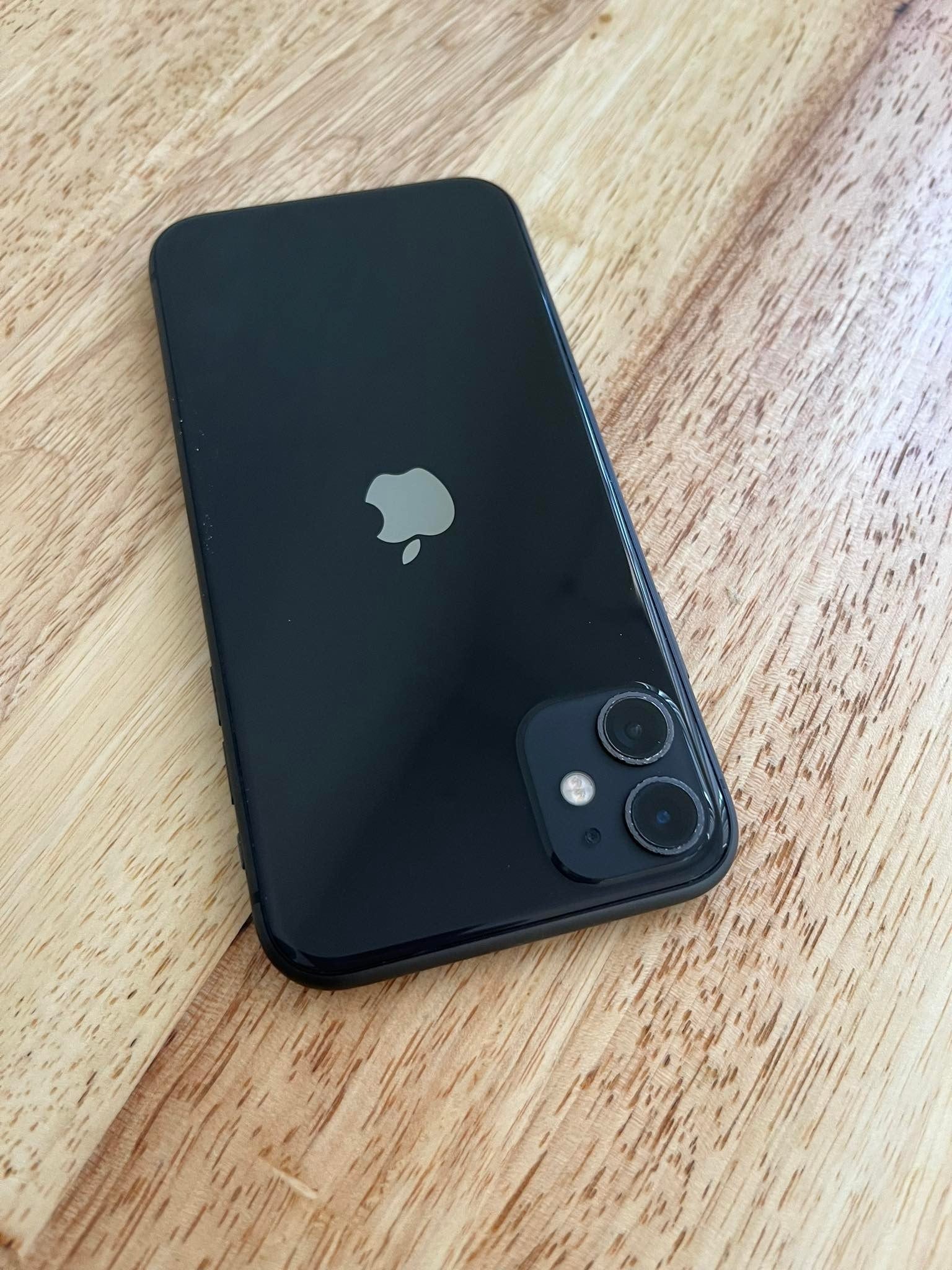 Apple iPhone 11 Black 64GB (AT&T) A2111 image 2