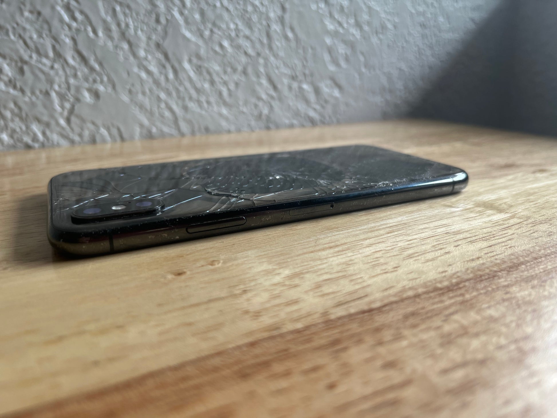 Apple iPhone X Space Gray 64GB (Unlocked) A1865 image 3
