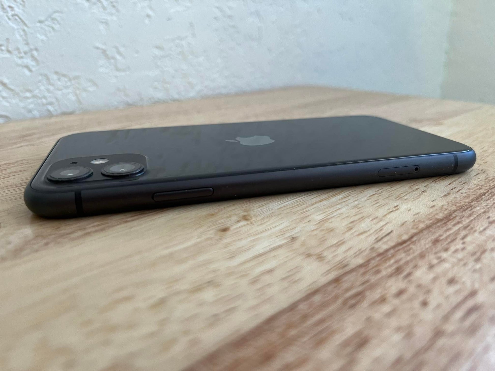 Apple iPhone 11 Black 64GB (AT&T) A2111 image 4