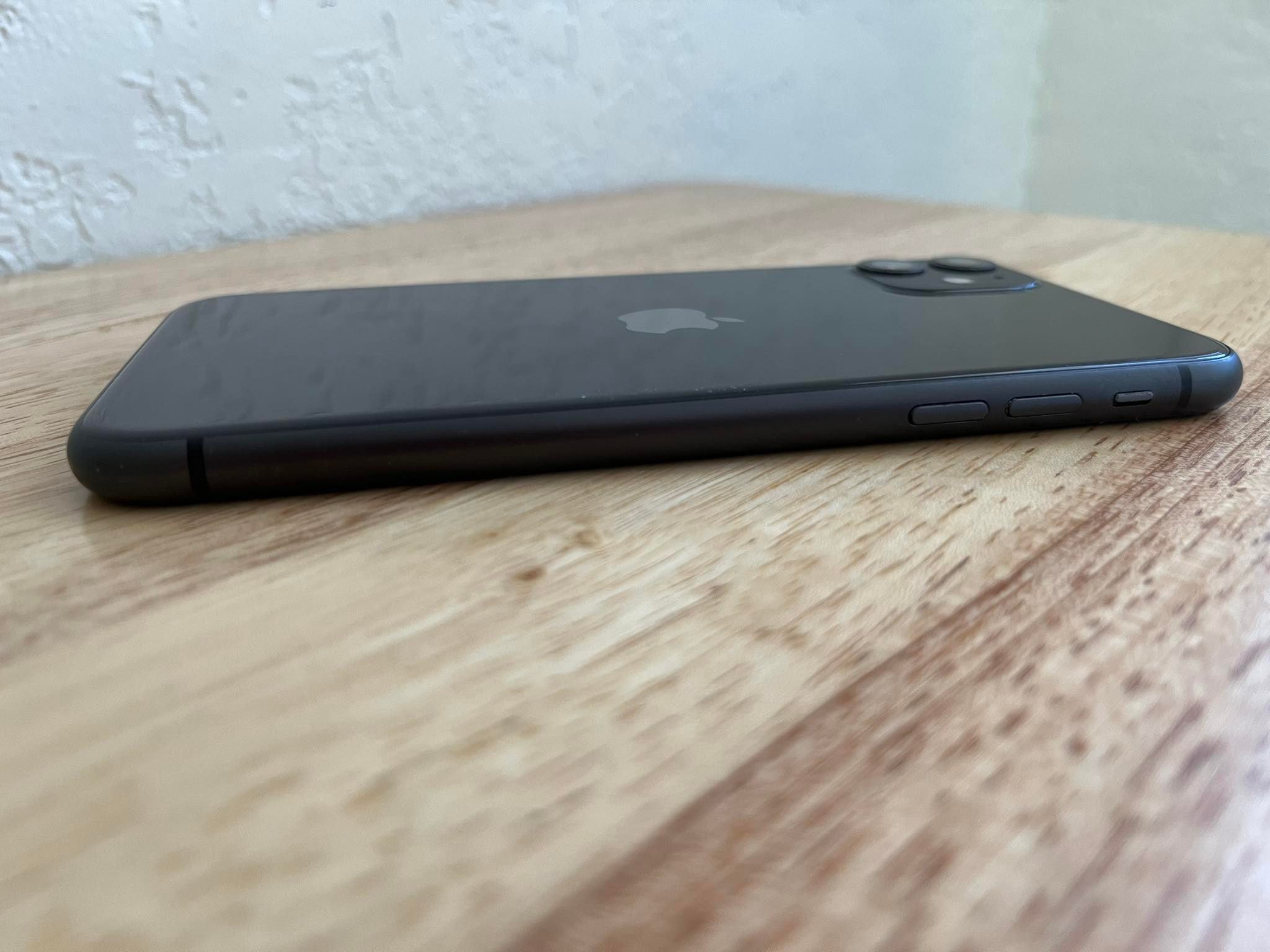 Apple iPhone 11 Black 64GB (AT&T) A2111