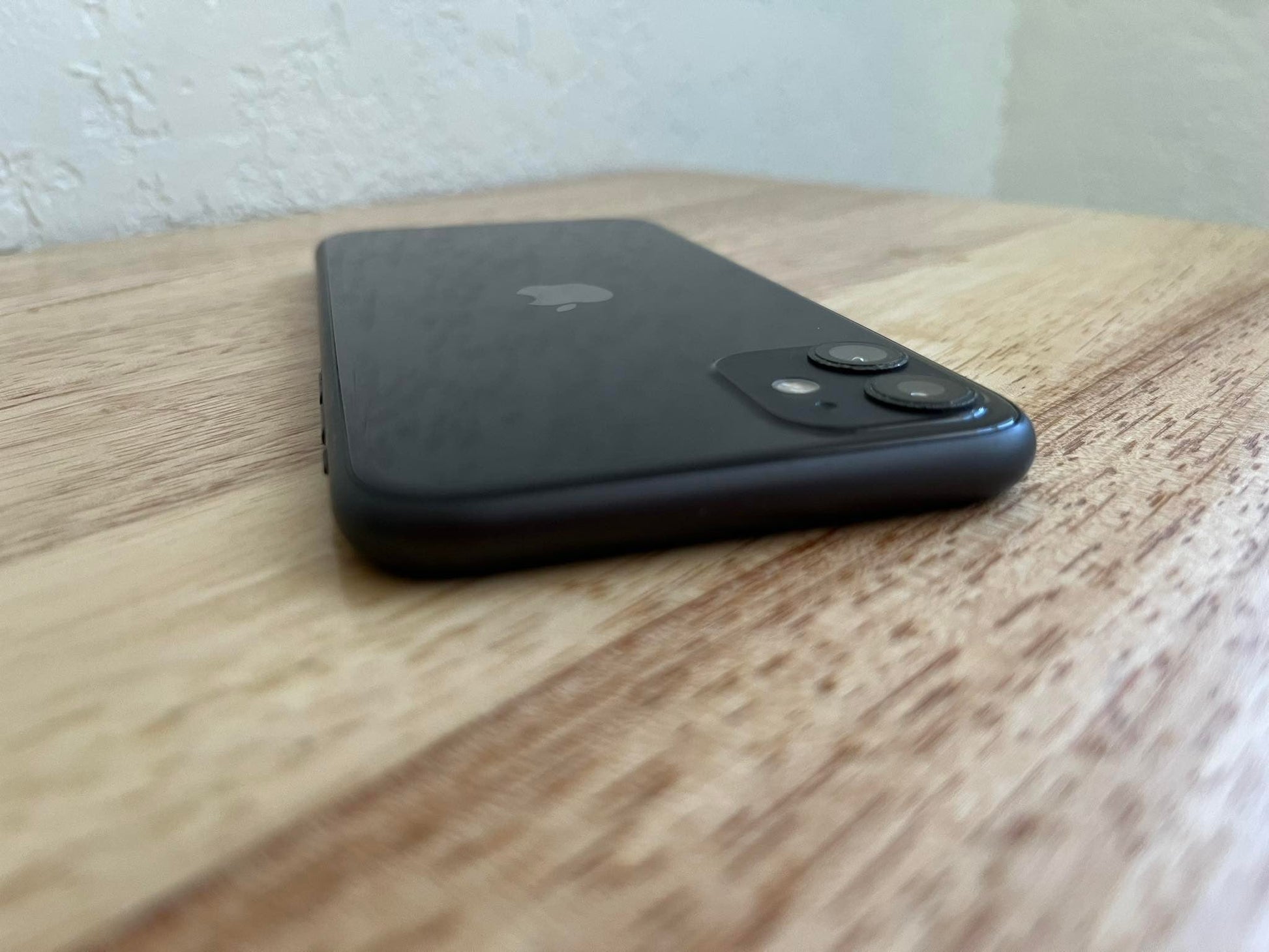 Apple iPhone 11 Black 64GB (AT&T) A2111 image 3